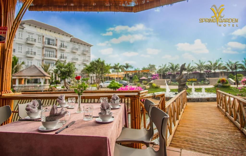 Spring Garden Hotel Lk Long Khanh Екстер'єр фото