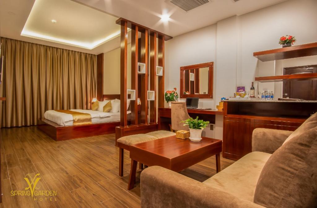 Spring Garden Hotel Lk Long Khanh Екстер'єр фото