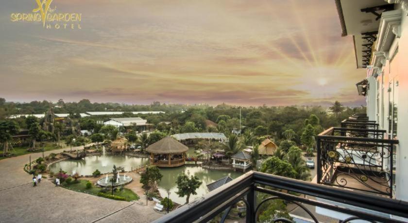 Spring Garden Hotel Lk Long Khanh Екстер'єр фото