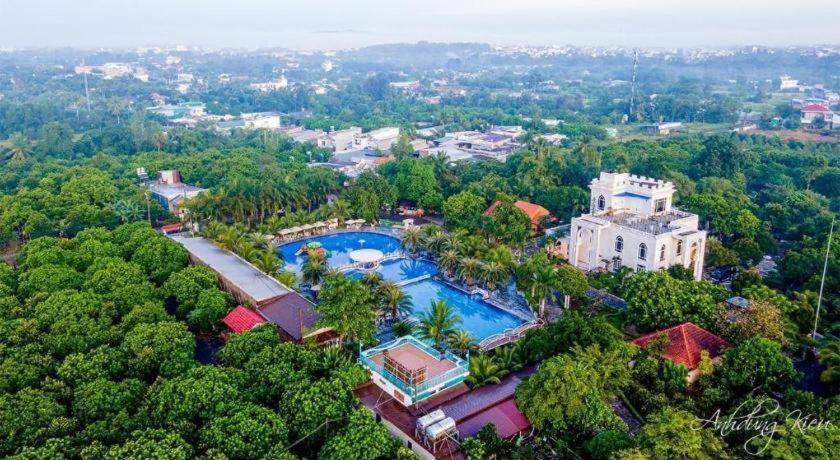 Spring Garden Hotel Lk Long Khanh Екстер'єр фото