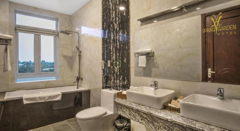 Spring Garden Hotel Lk Long Khanh Екстер'єр фото